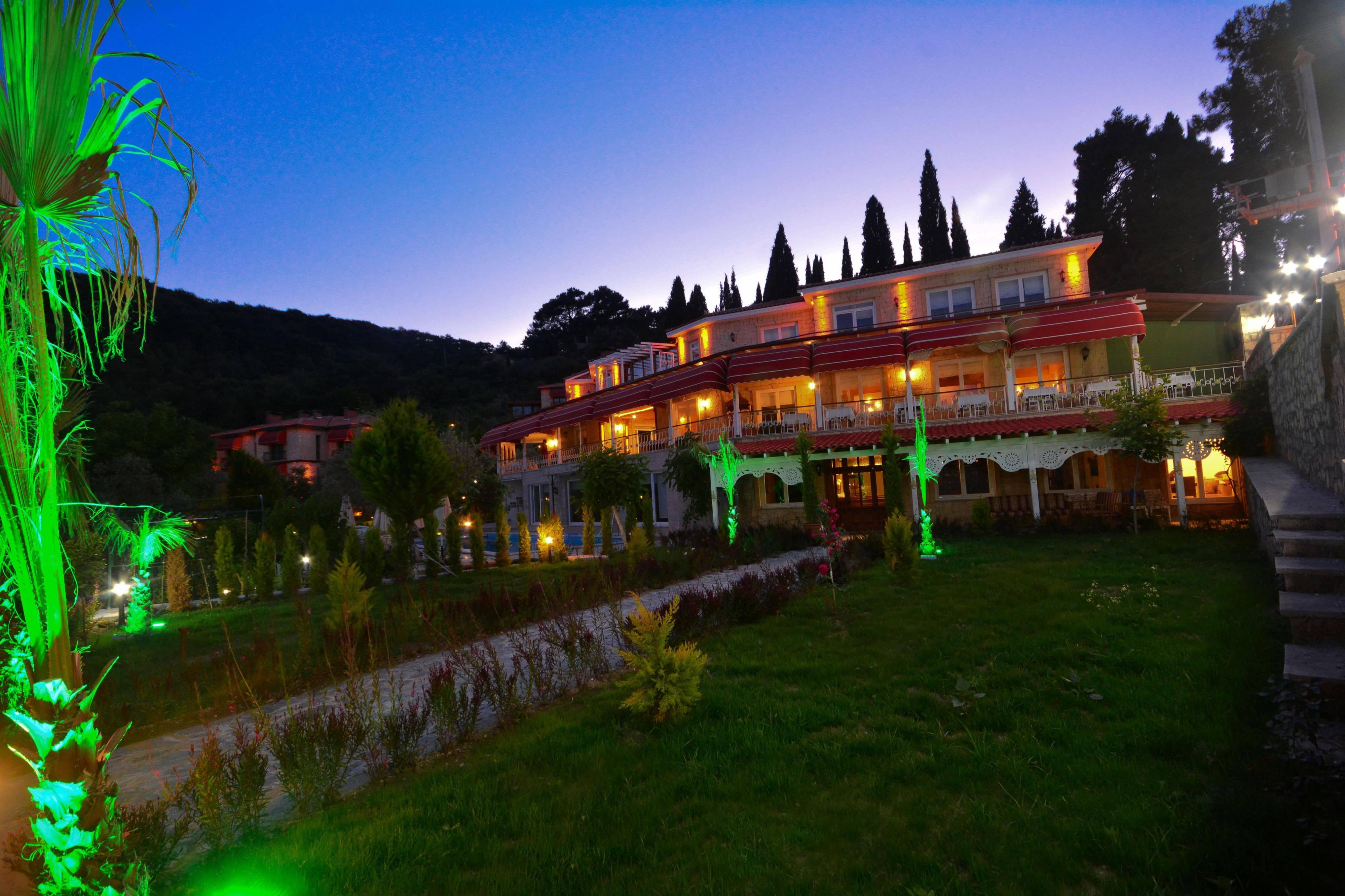 Reis Inn Hotel Kazdaglari Küçükkuyu Exteriör bild